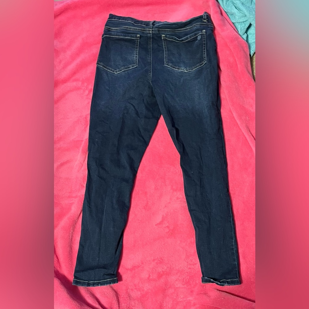 Jeans - Picture 2 of 2